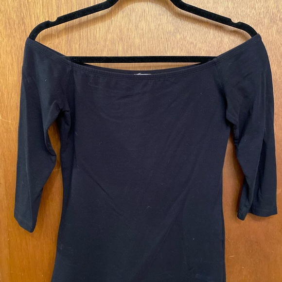 Garage off the shoulder shirt - Picture 3 of 4